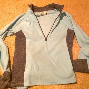 So women’s medium V neck with zipper